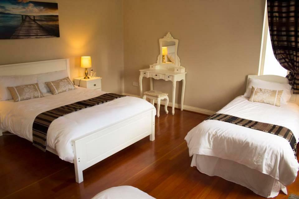 Mulberry Lodge Guest House Ballyhaunis Exteriör bild